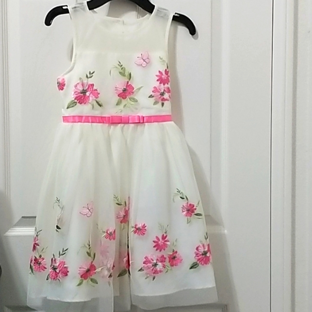 Tule W/ Flower Embroidery Dress size 6X (pre-loved)